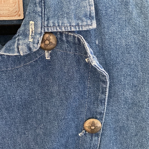 Awesome Vintage Quarter Button Up Denim Western Shirt - Picture 3 of 8